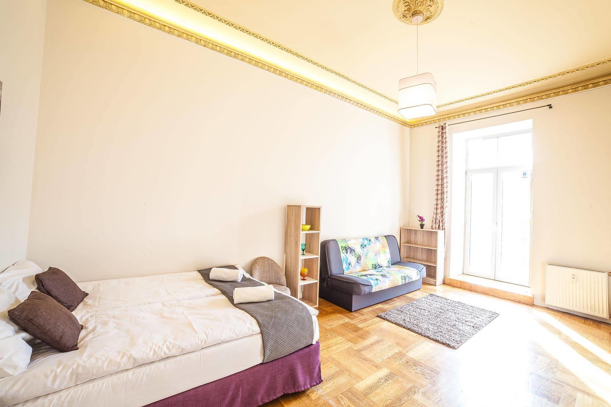 Mosaic Center Apartments Riga Ngoại thất bức ảnh