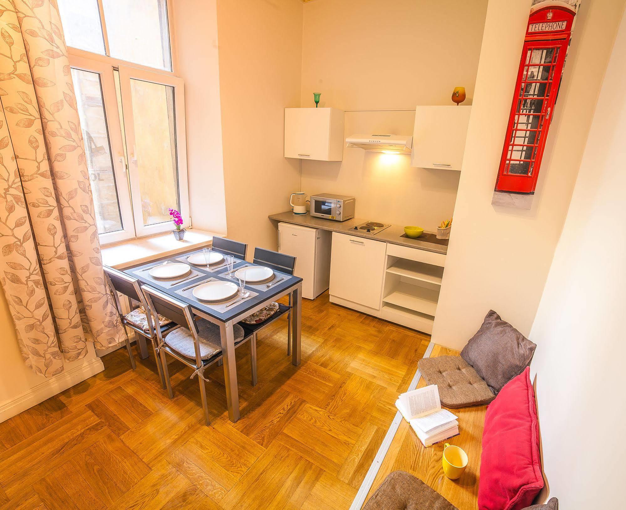 Mosaic Center Apartments Riga Ngoại thất bức ảnh