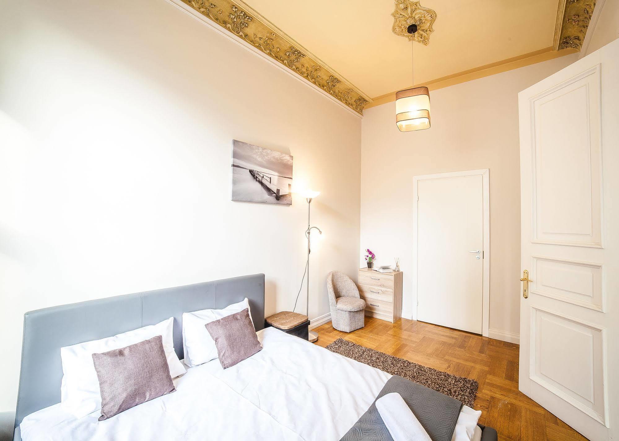 Mosaic Center Apartments Riga Ngoại thất bức ảnh