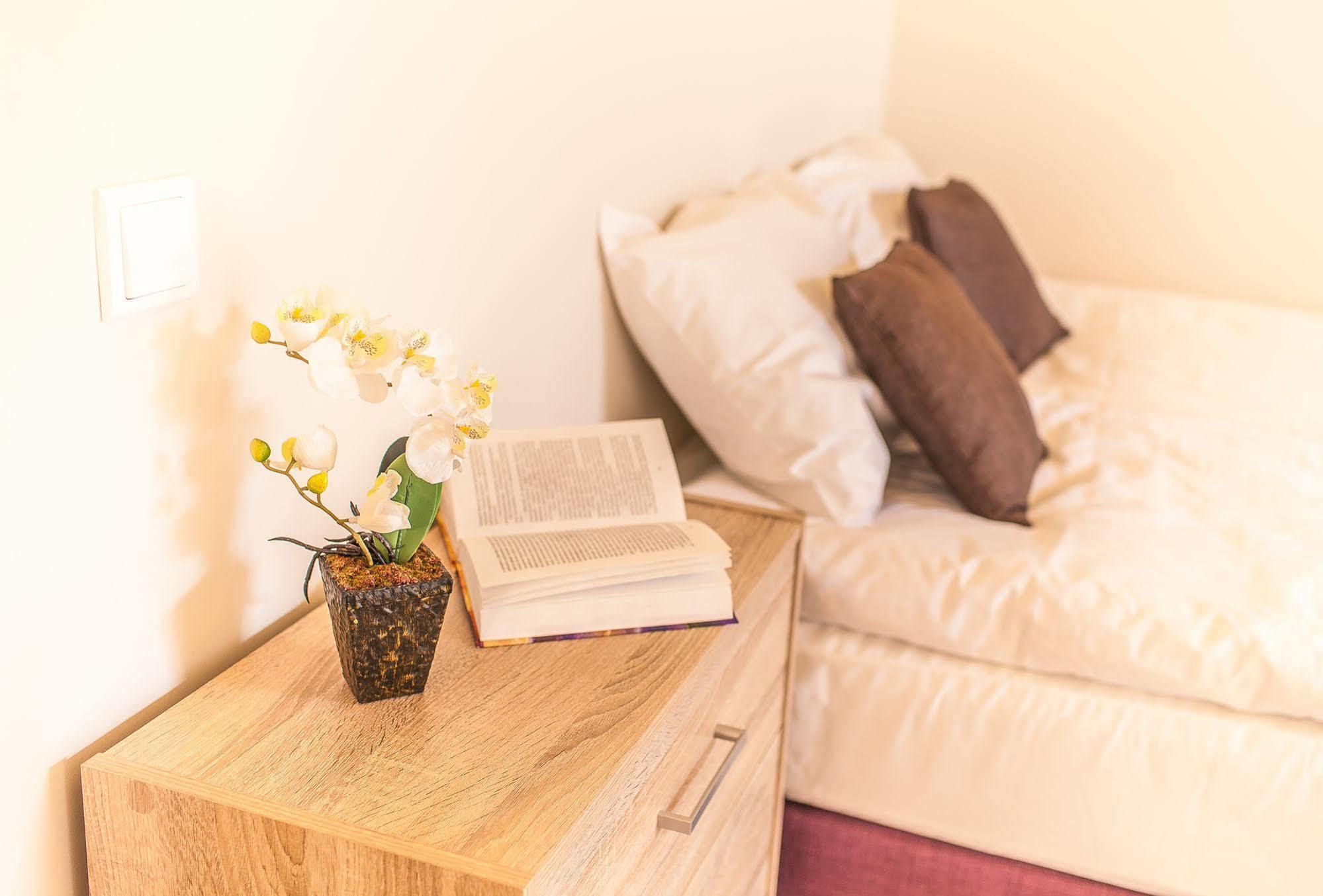 Mosaic Center Apartments Riga Ngoại thất bức ảnh